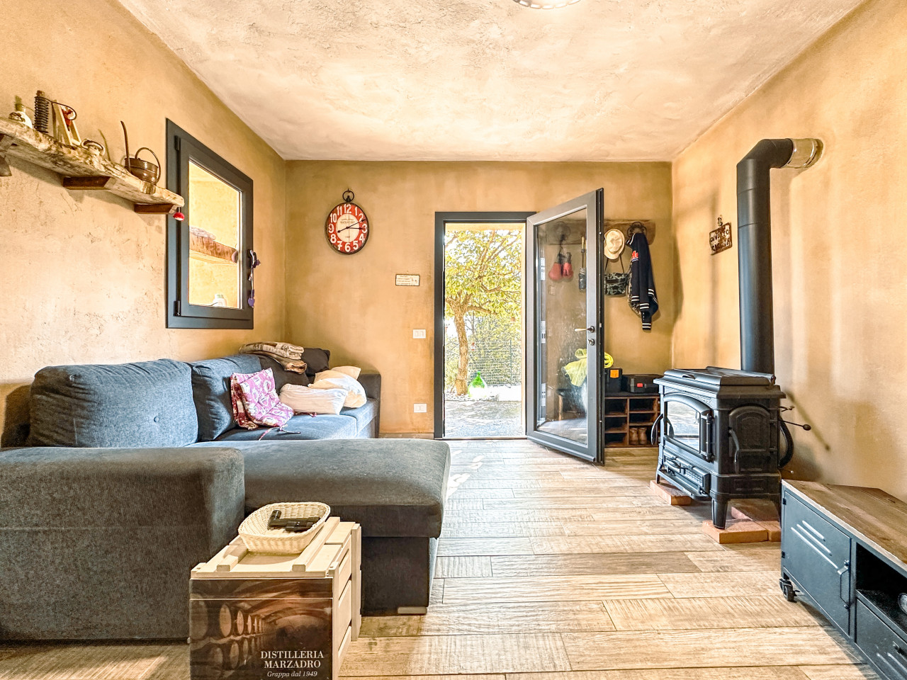 002__villa-vendita-cannobio-sofa