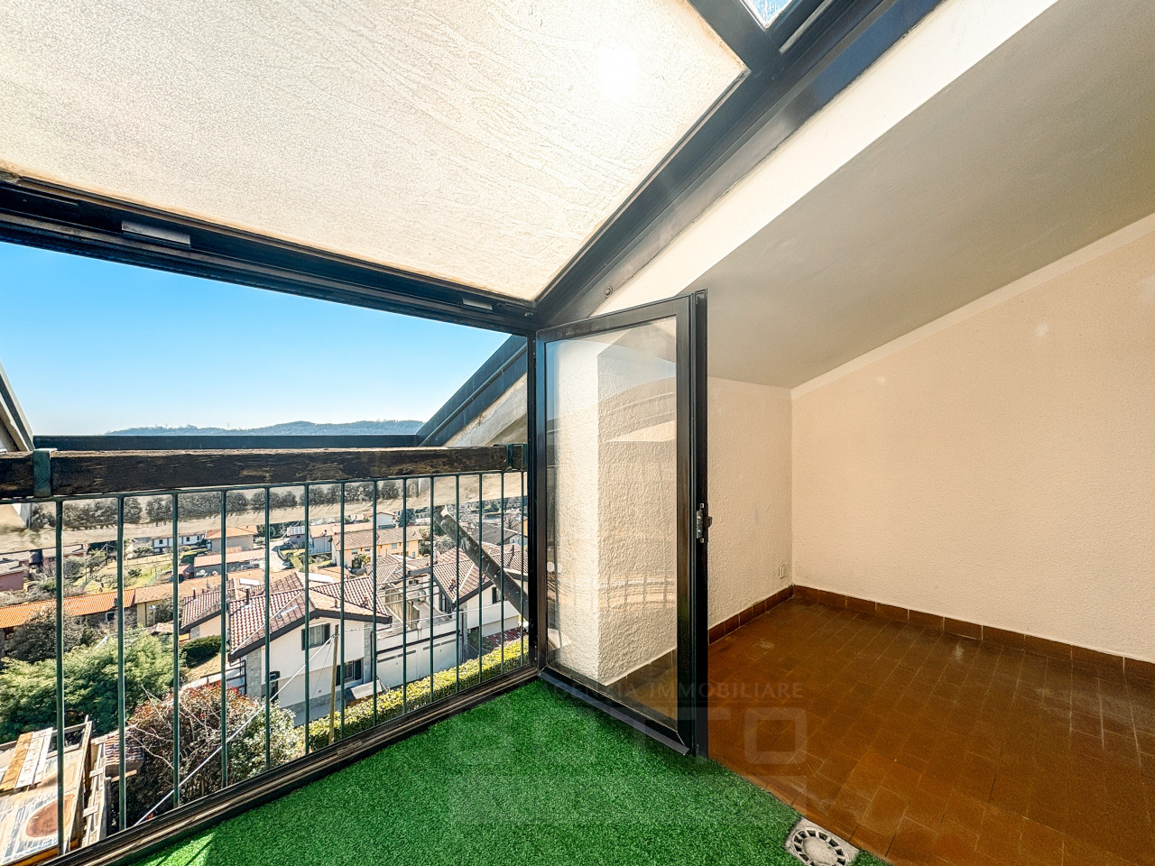 003__appartamento-vendita-pisano-balcone2_wmk_0