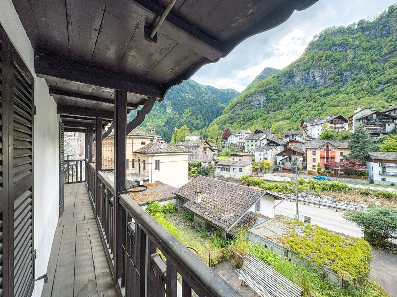 003__casa-campertogno-vendita-balcone