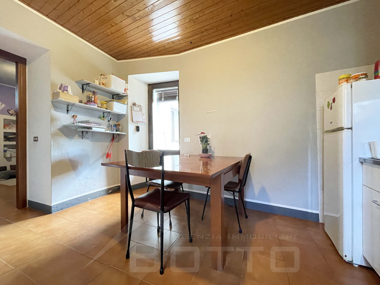 003__casa-vendita-gignese-salotto