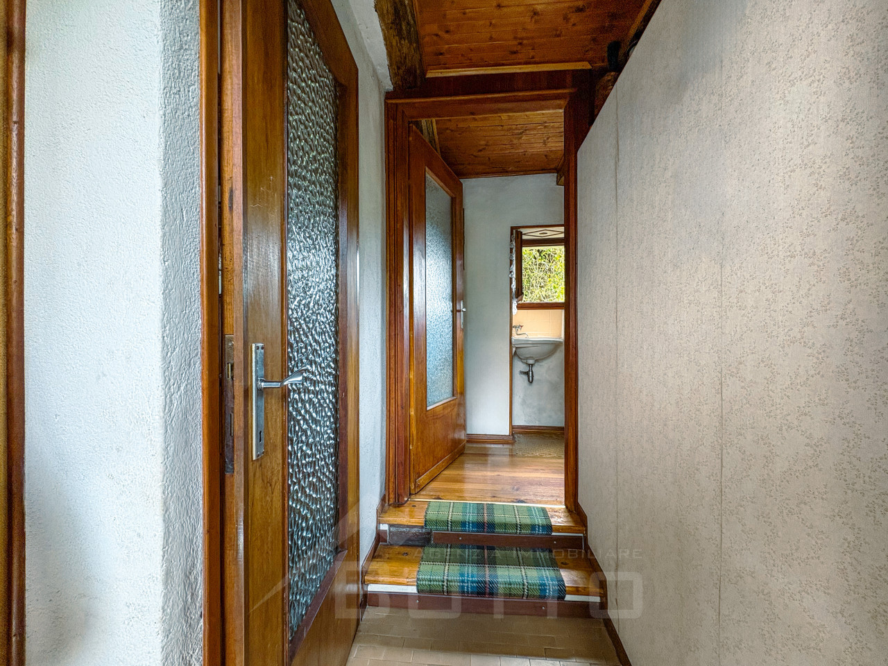 003__casa-vendita-quarna-sotto-ingresso_wmk_0