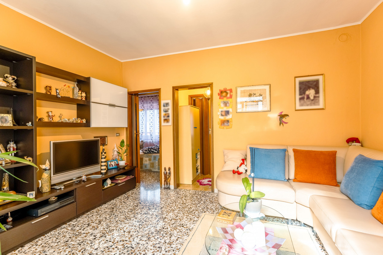 003__casa-vendita-sanmaurizio-soggiorno_wmk_0