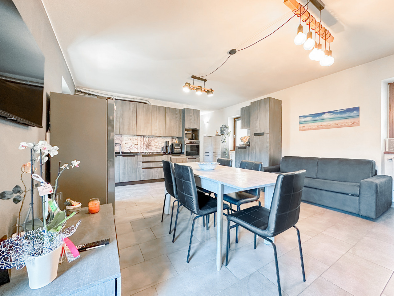 003__casa-vendita-verbania-tavolo