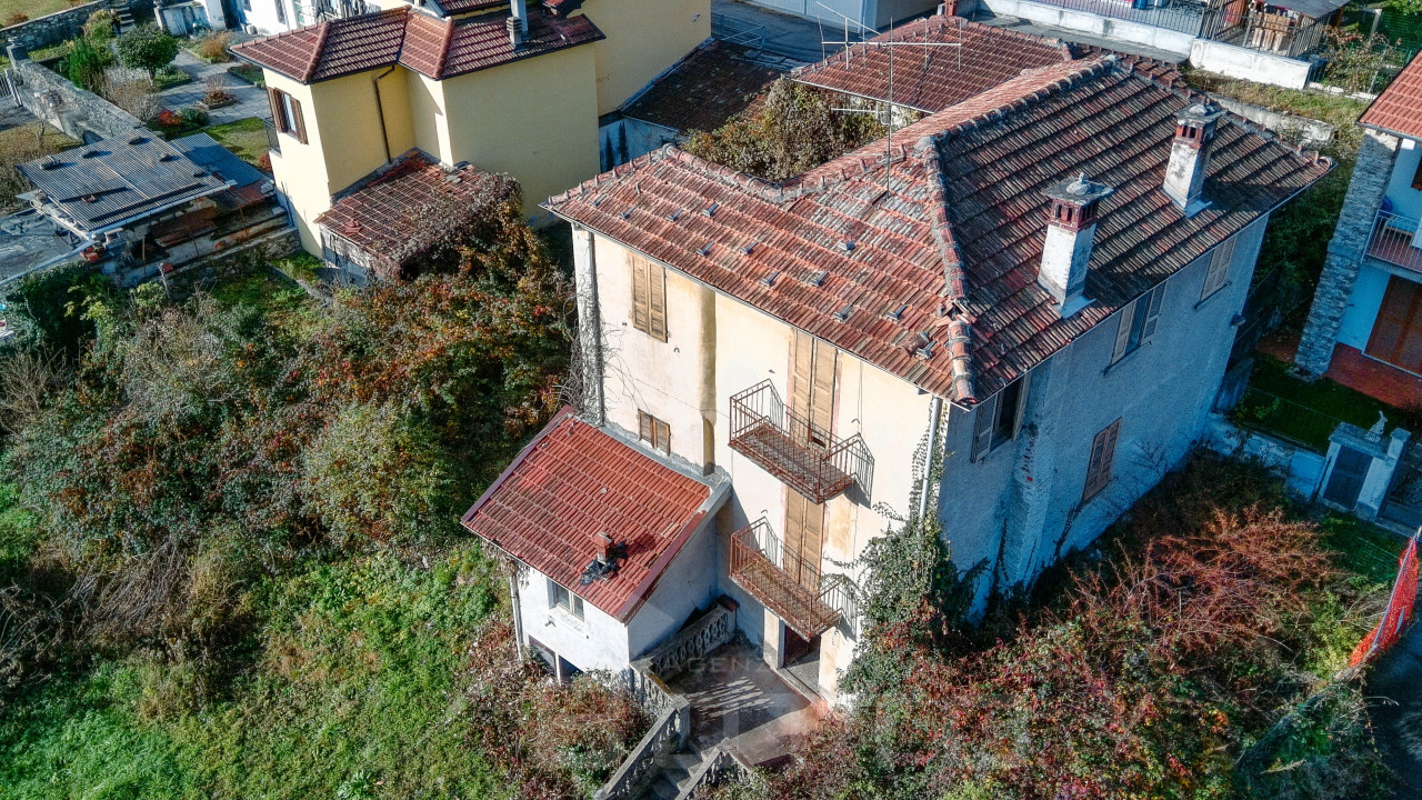 003__rustico-vendita-casale-corte-cerro-esterno1_wmk_0