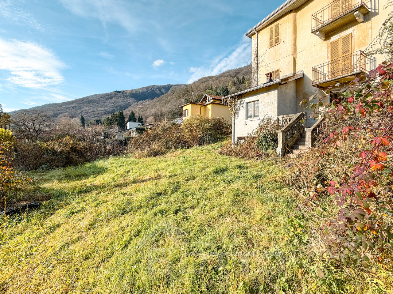003__rustico-vendita-casale-corte-cerro-giardino6_wmk_0