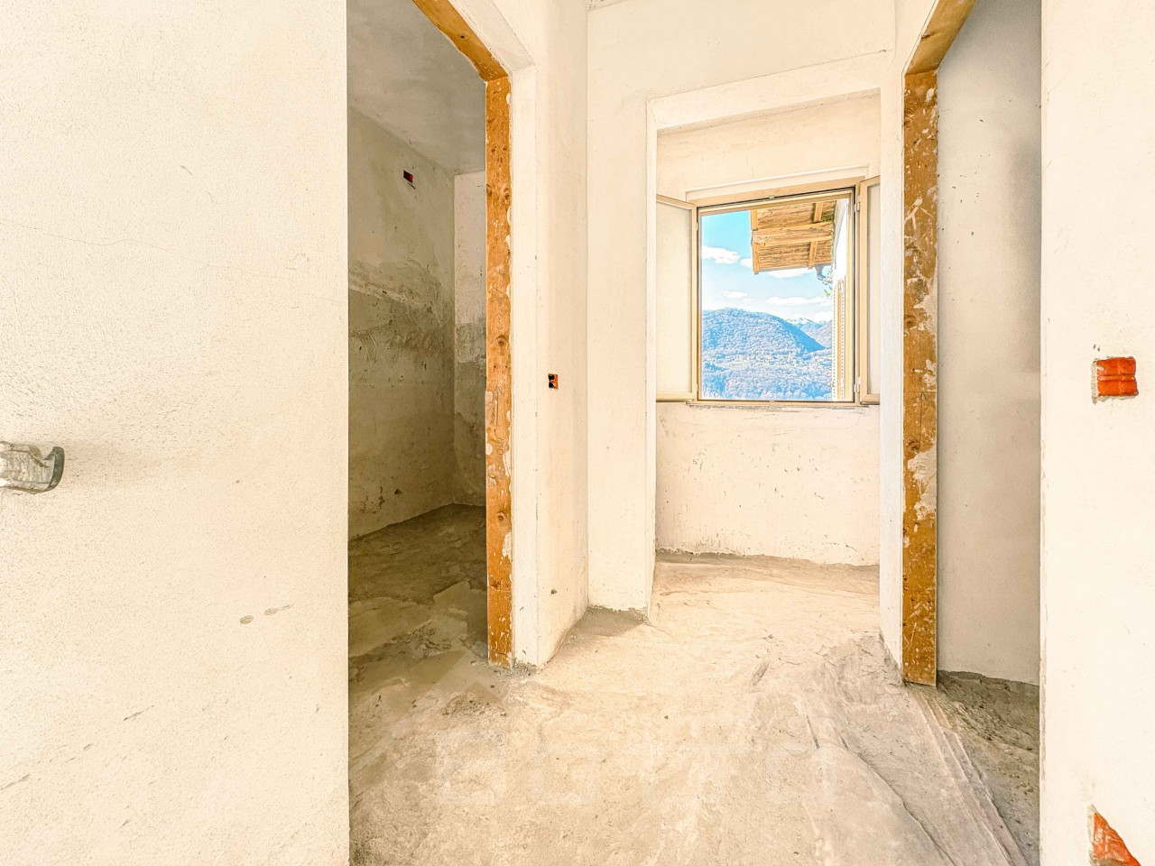 003__rustico-vendita-omegna-corridoio1_wmk_0