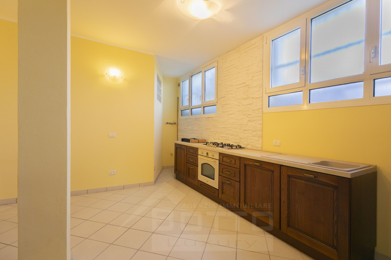003__vendita-appartamento-lesa7_wmk_0