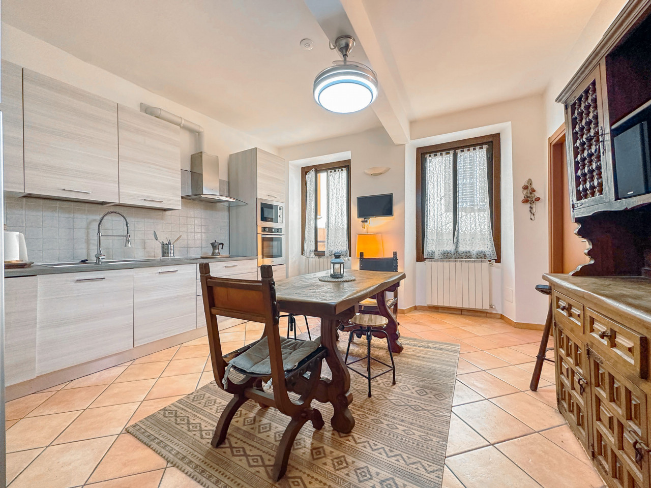 003__vendita-appartamento-stresa-cucina2
