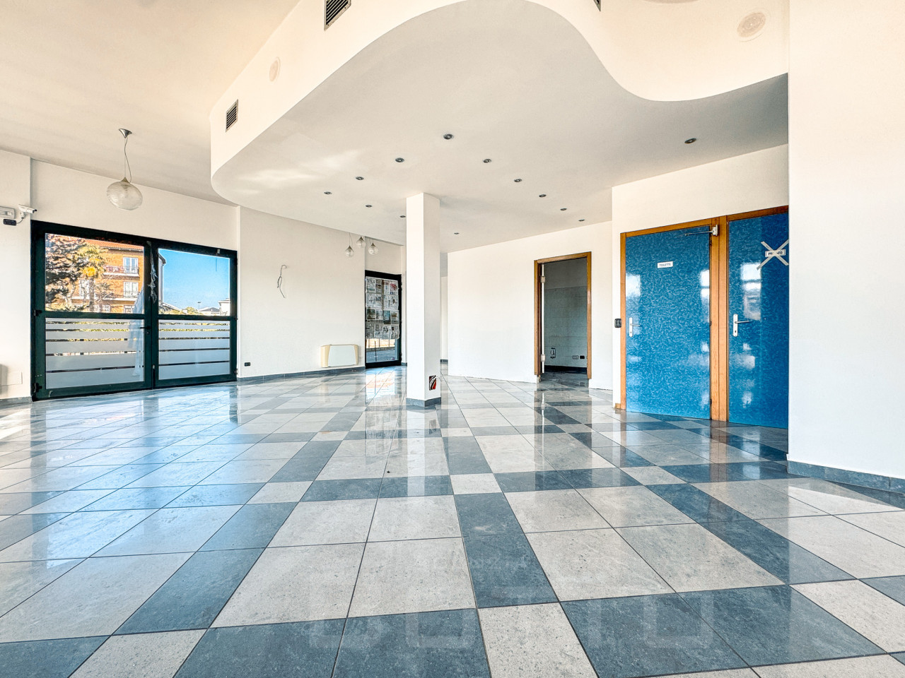 003__vendita-negozio-borgomanero-interno_wmk_0