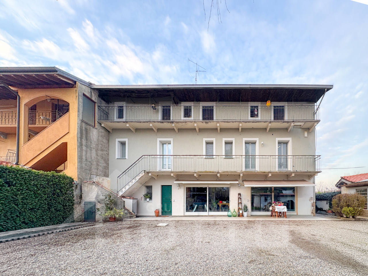 003__vendita-villa-oleggio7_wmk_0