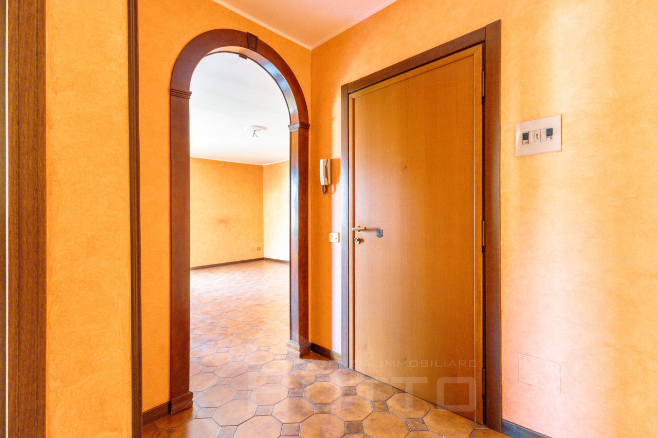 004__appartamento-vendita-casale-corte-cerro-ingresso2_wmk_0