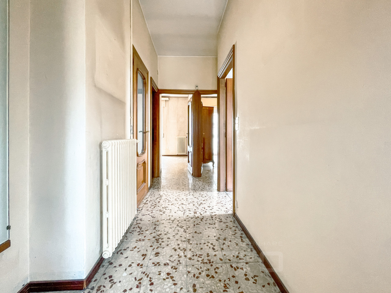 004__appartamento-vendita-omegna-corridoio_wmk_0