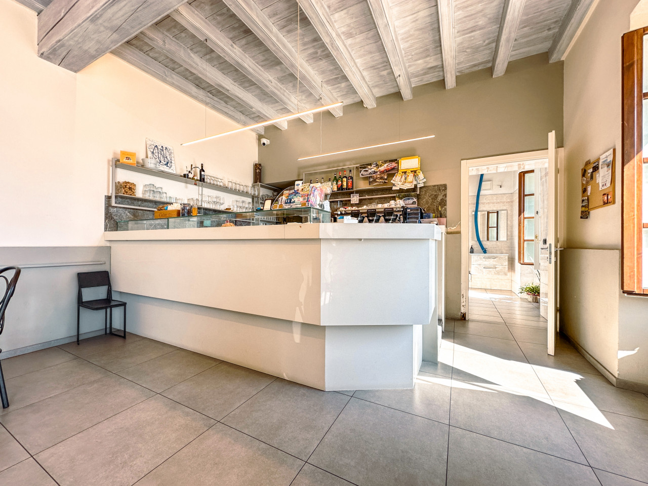 004__bar-vendita-sanbartolomeo-salone4