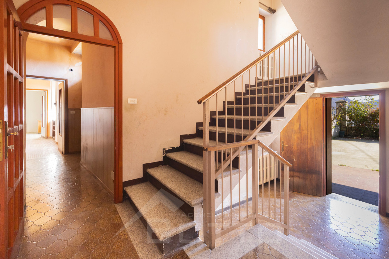 004__bifamiliare-omegna-vendita19_wmk_0