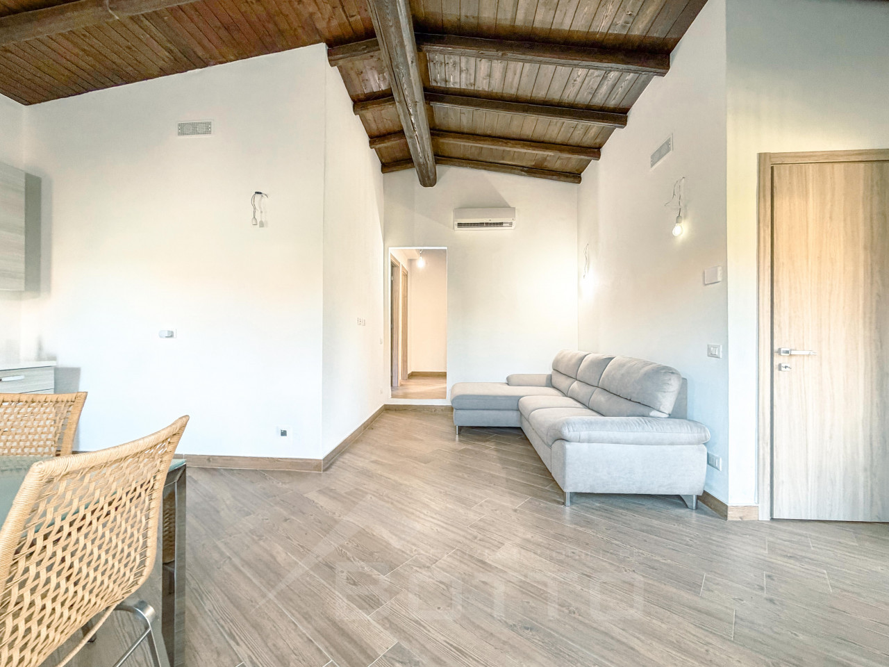 004__casa-a-schiera-vendita-armeno-soggiorno1_wmk_0
