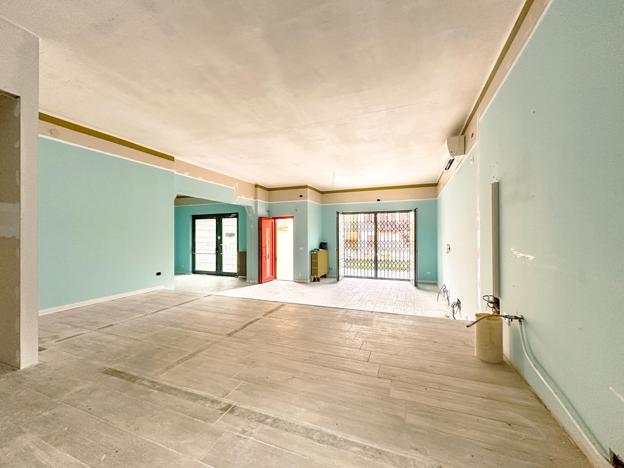 004__casa-vendita-omegna-negozio3