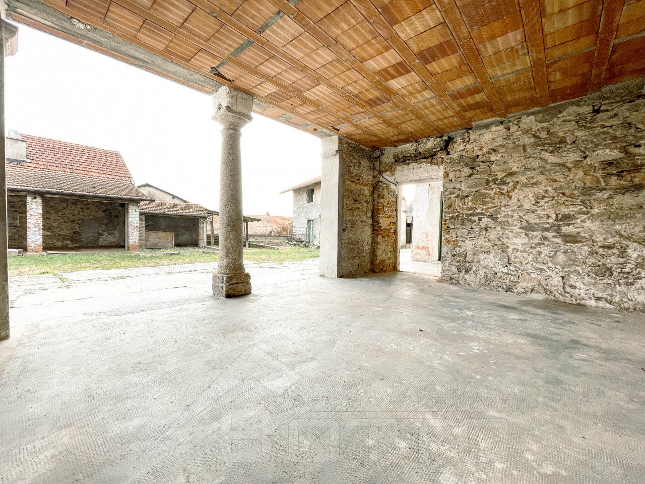 004__rustico-vendita-pogno-stanza18