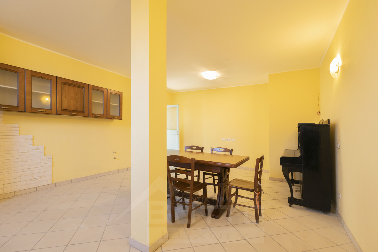 004__vendita-appartamento-lesa8_wmk_0