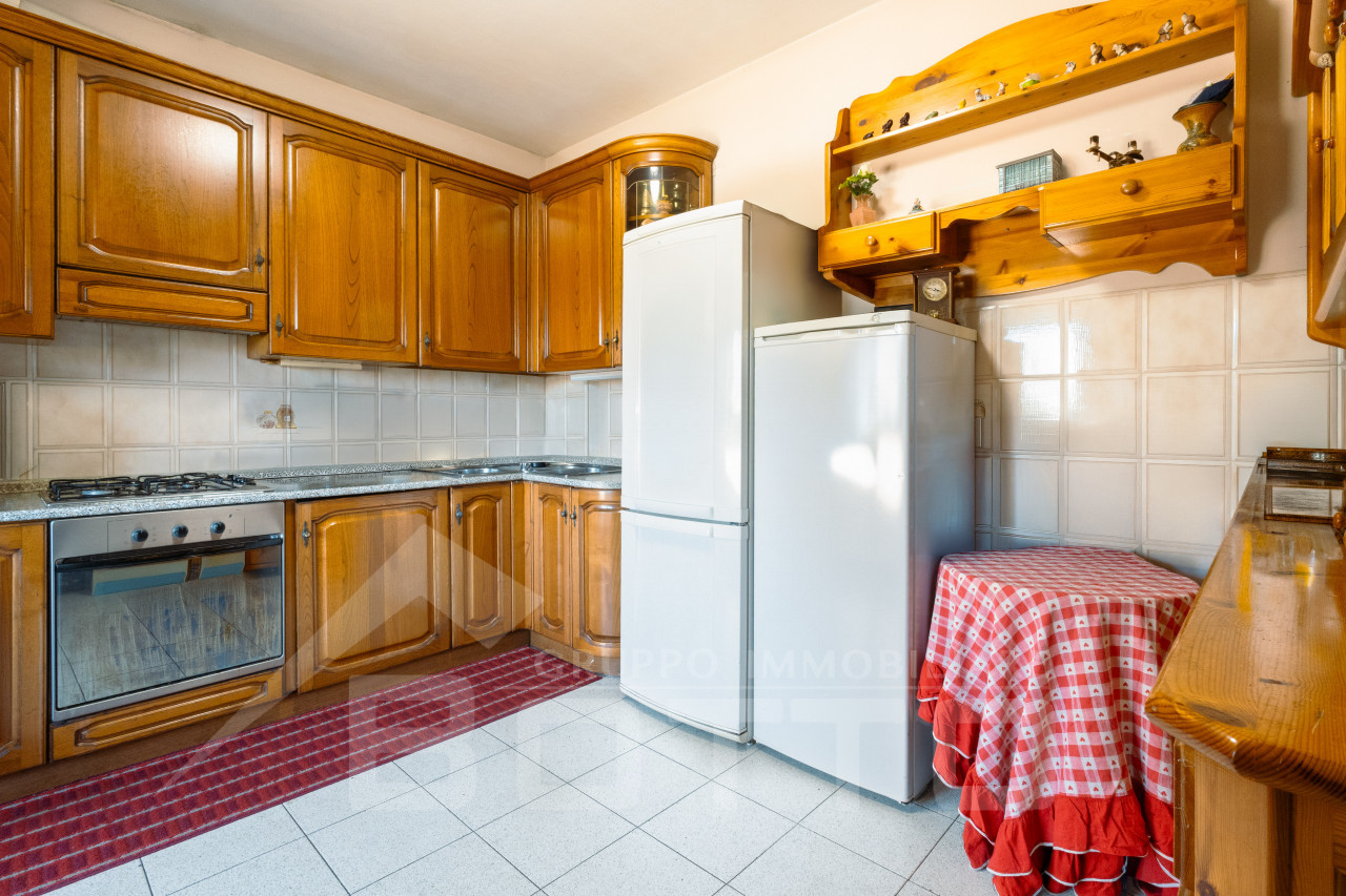 004__vendita-appartamento-lonate-pozzolo-cucina_wmk_0
