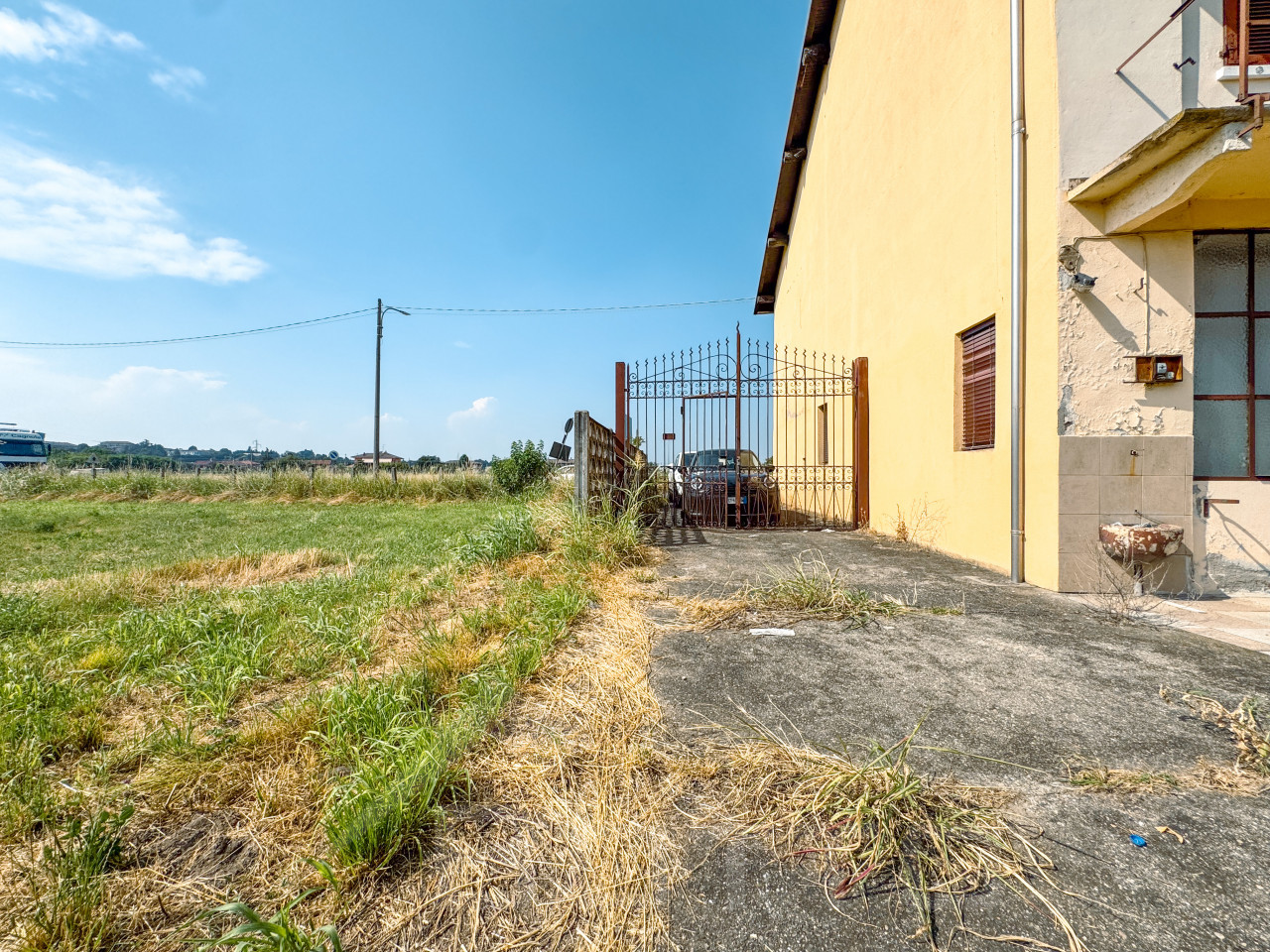 004__vendita-cascina-oleggio-cancello_wmk_0