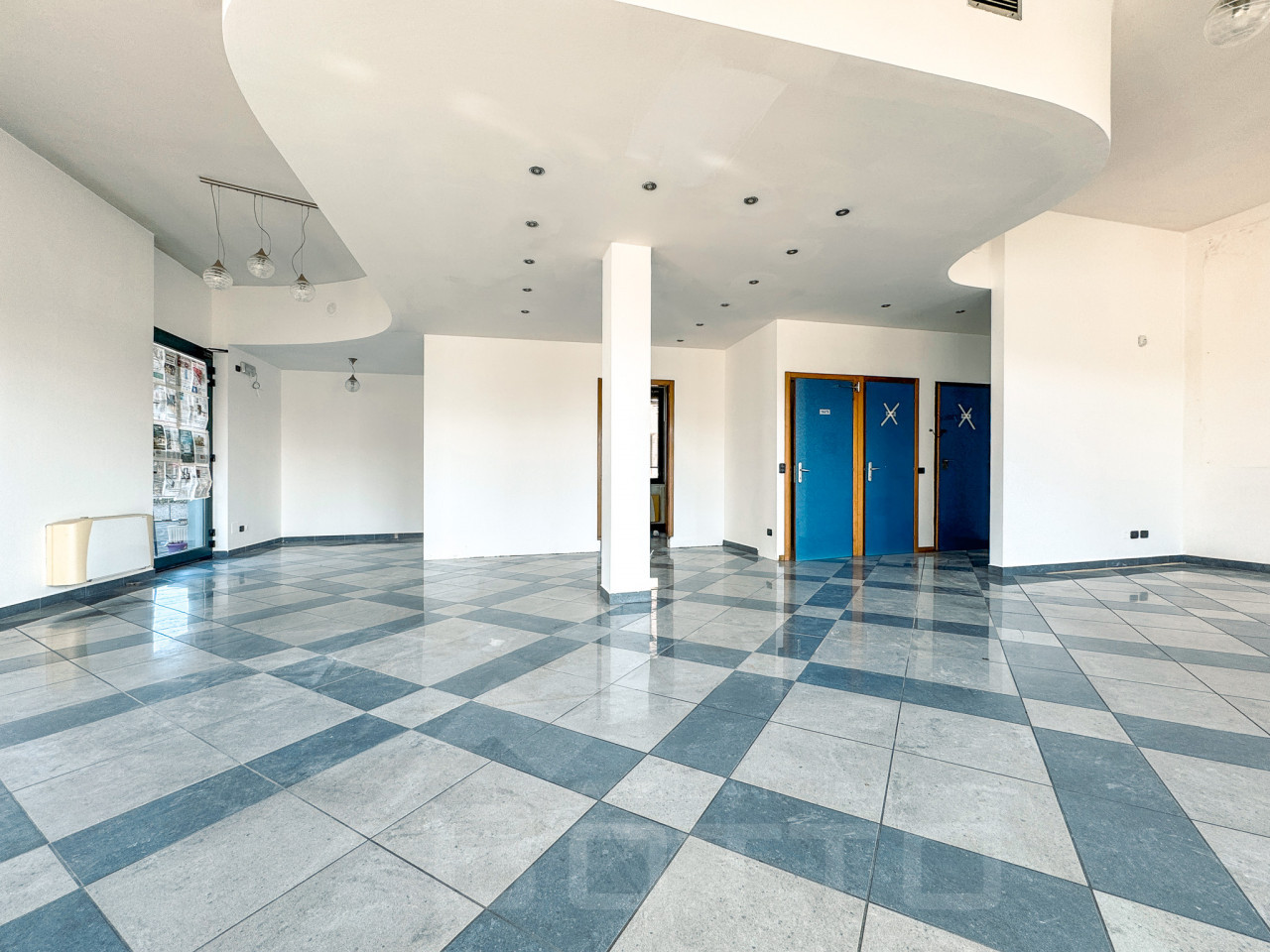 004__vendita-negozio-borgomanero-interno4_wmk_0