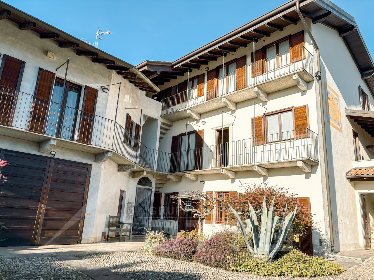 004__vendita-villa-marano-ticino-esterno20_wmk_0