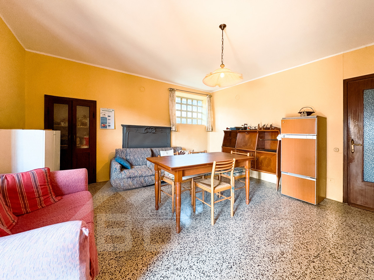 004__vendita-villa-marano-ticino-soggiorno8_wmk_0