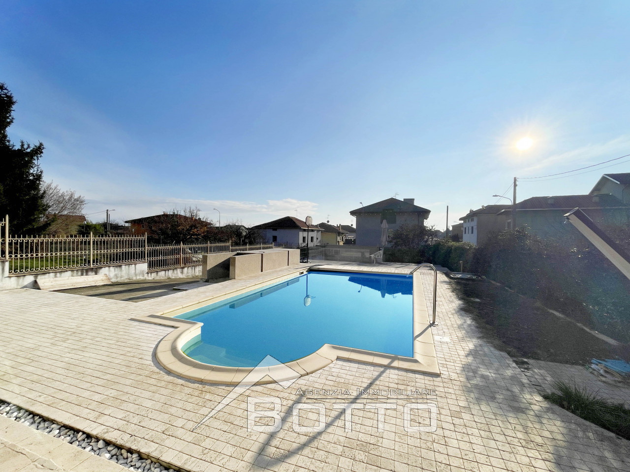 004__villa-romagnano-vendita-vista-piscina