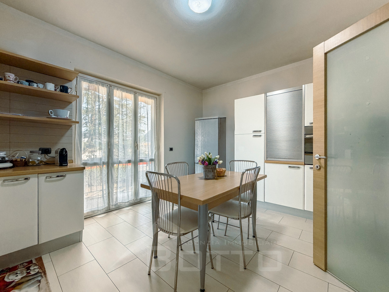 004__villa-vendita-gravellona-cucina_wmk_0