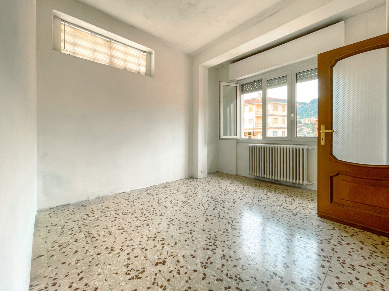 005__appartamento-vendita-omegna-stanza5_wmk_0