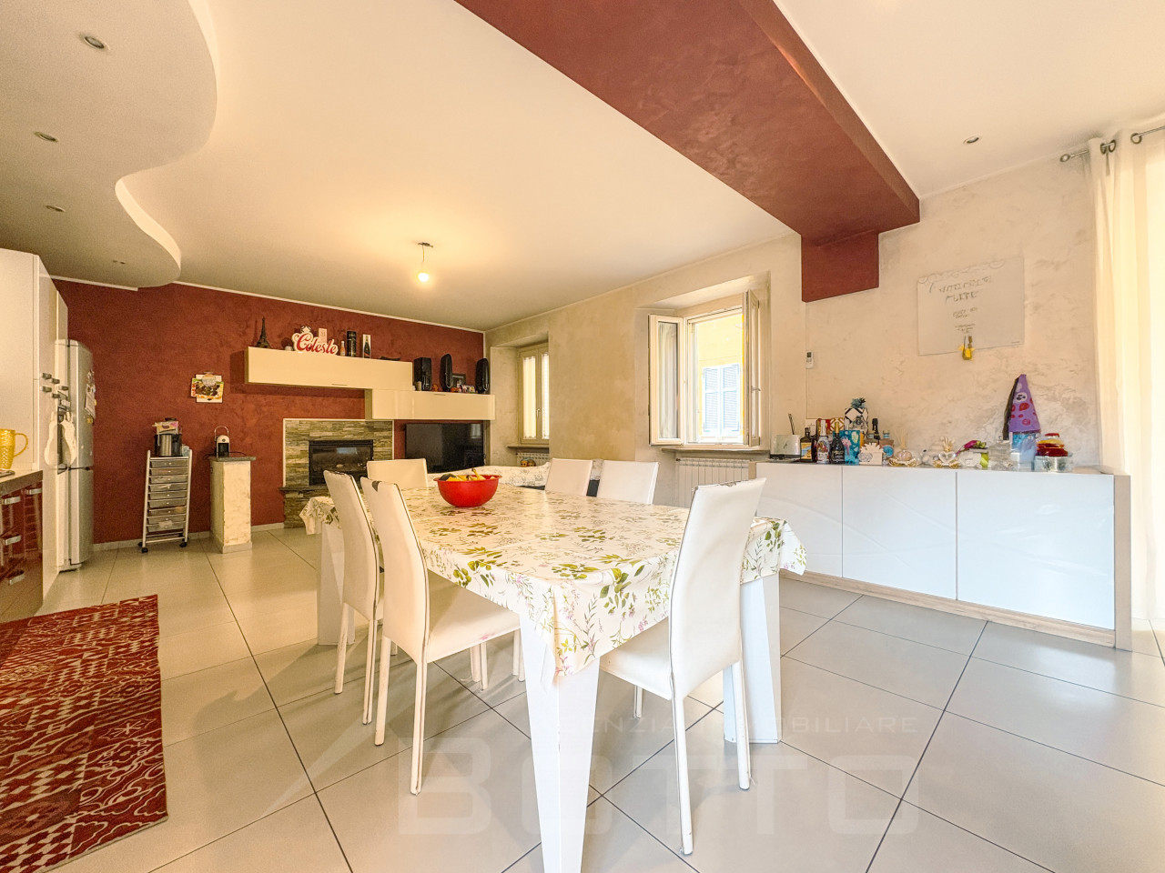005__casa-vendita-borgomanero-soggiorno_wmk_0