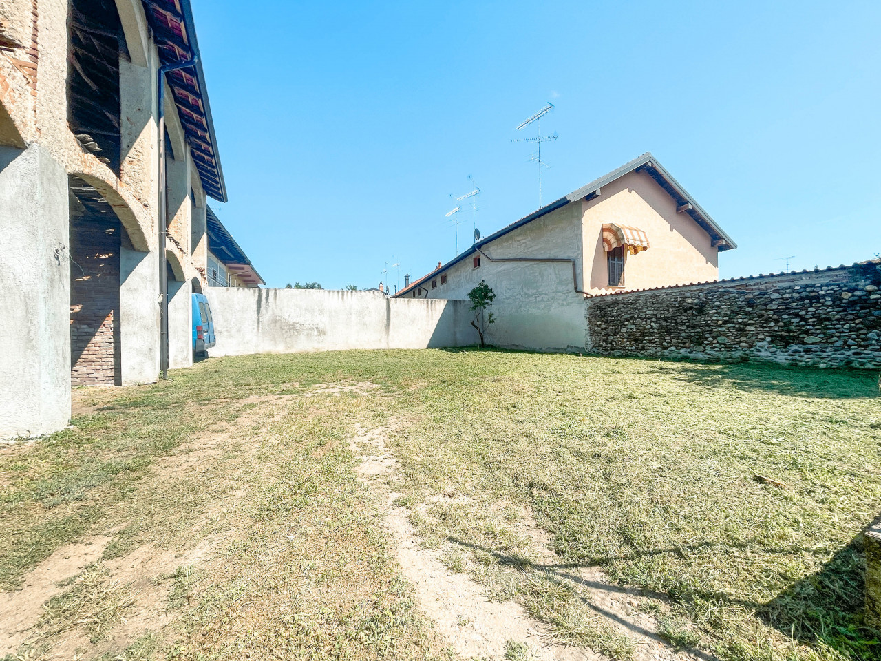 005__casa-vendita-suno-esterno54_wmk_0