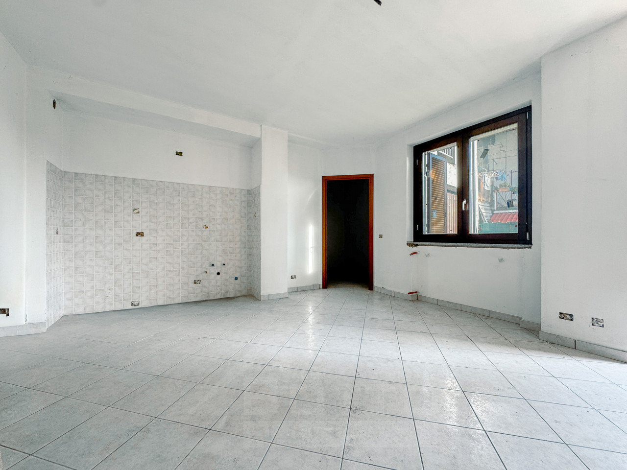 005__vendita-rustico-paruzzaro-cucina1_wmk_0