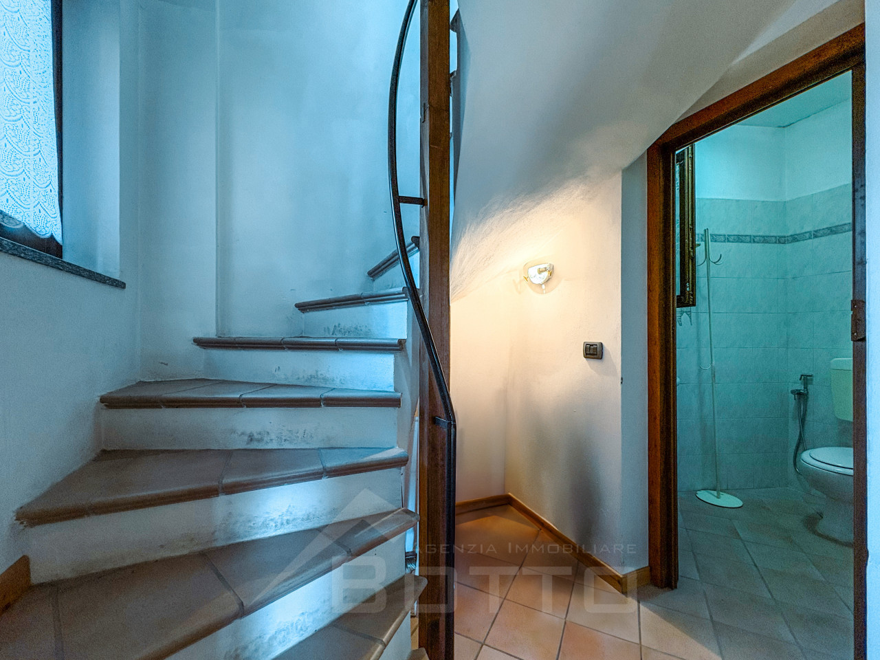 007__casa-vendita-armeno-scale1_wmk_0
