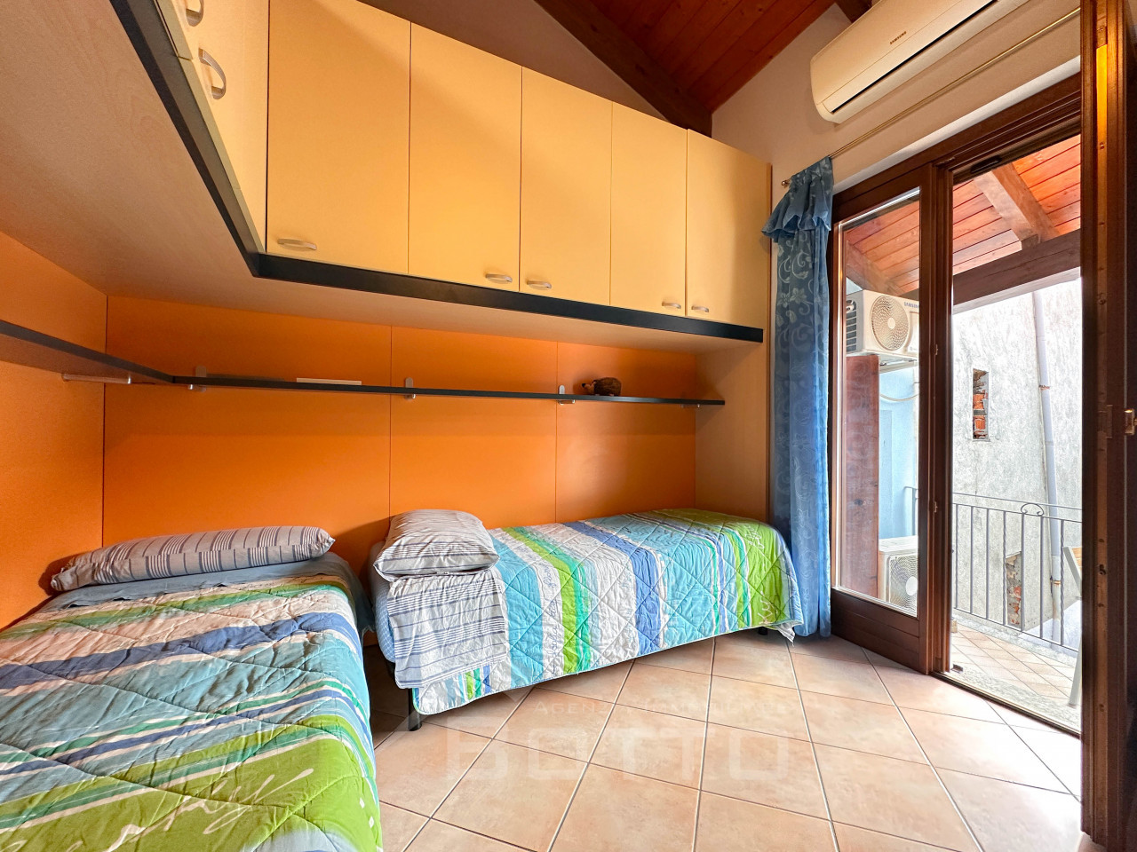 014__casa-vendita-gattinara-letto_wmk_0