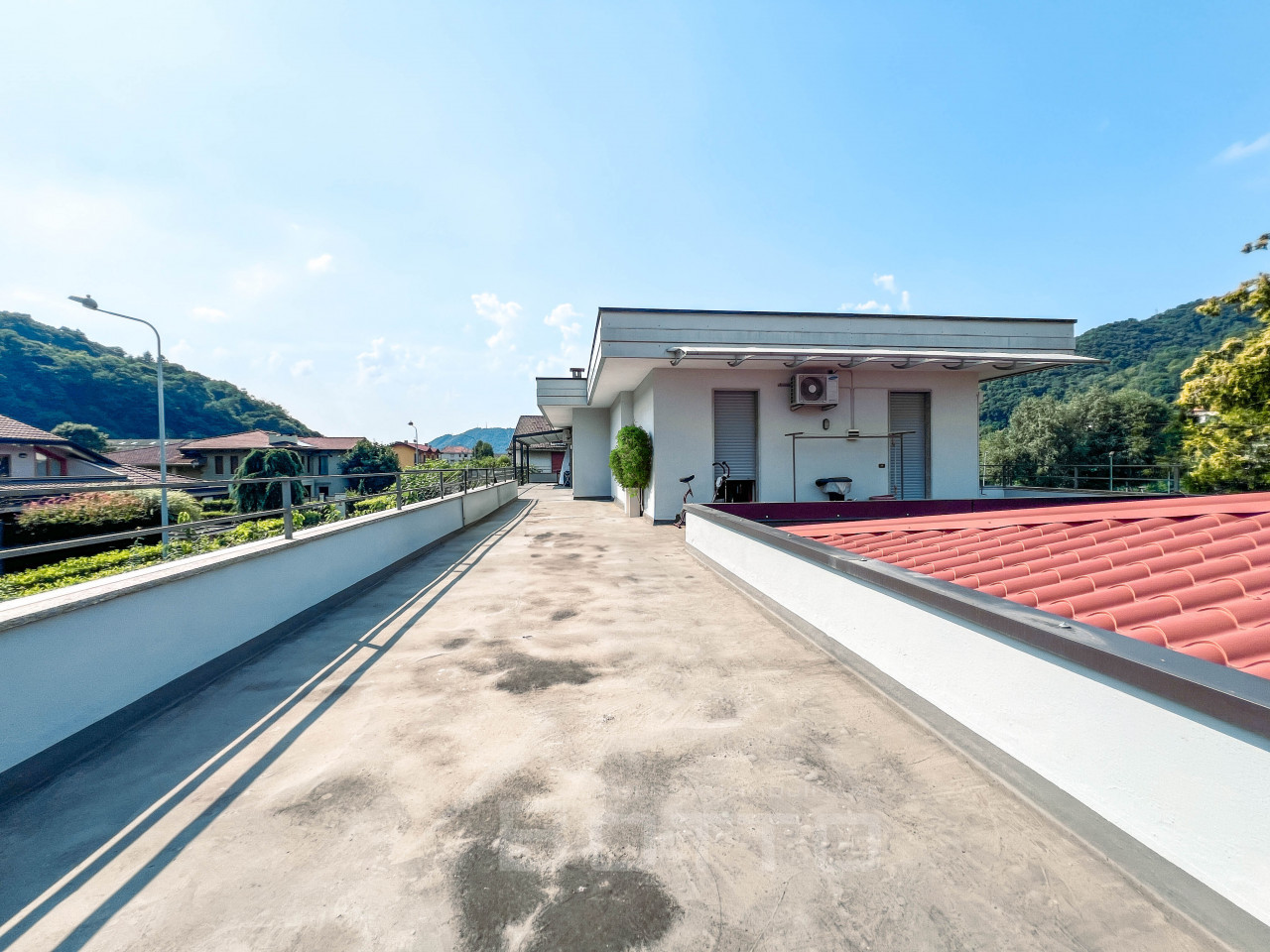 014__villa-vendita-borgosesia-1piano-terrazzo3_wmk_0