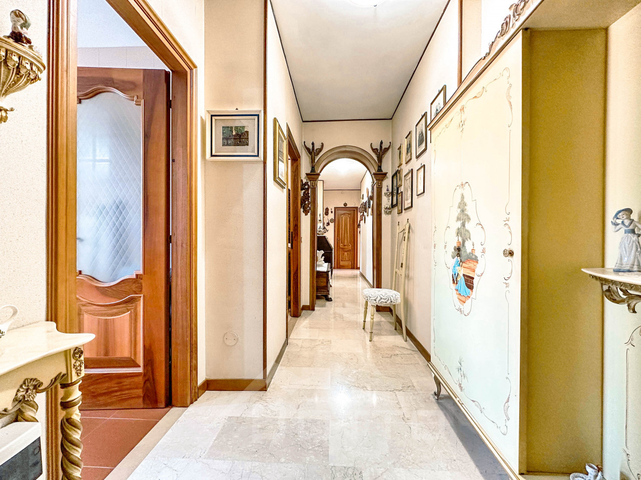 015__appartamento-vendita-borgosesia-corridoio2_wmk_0