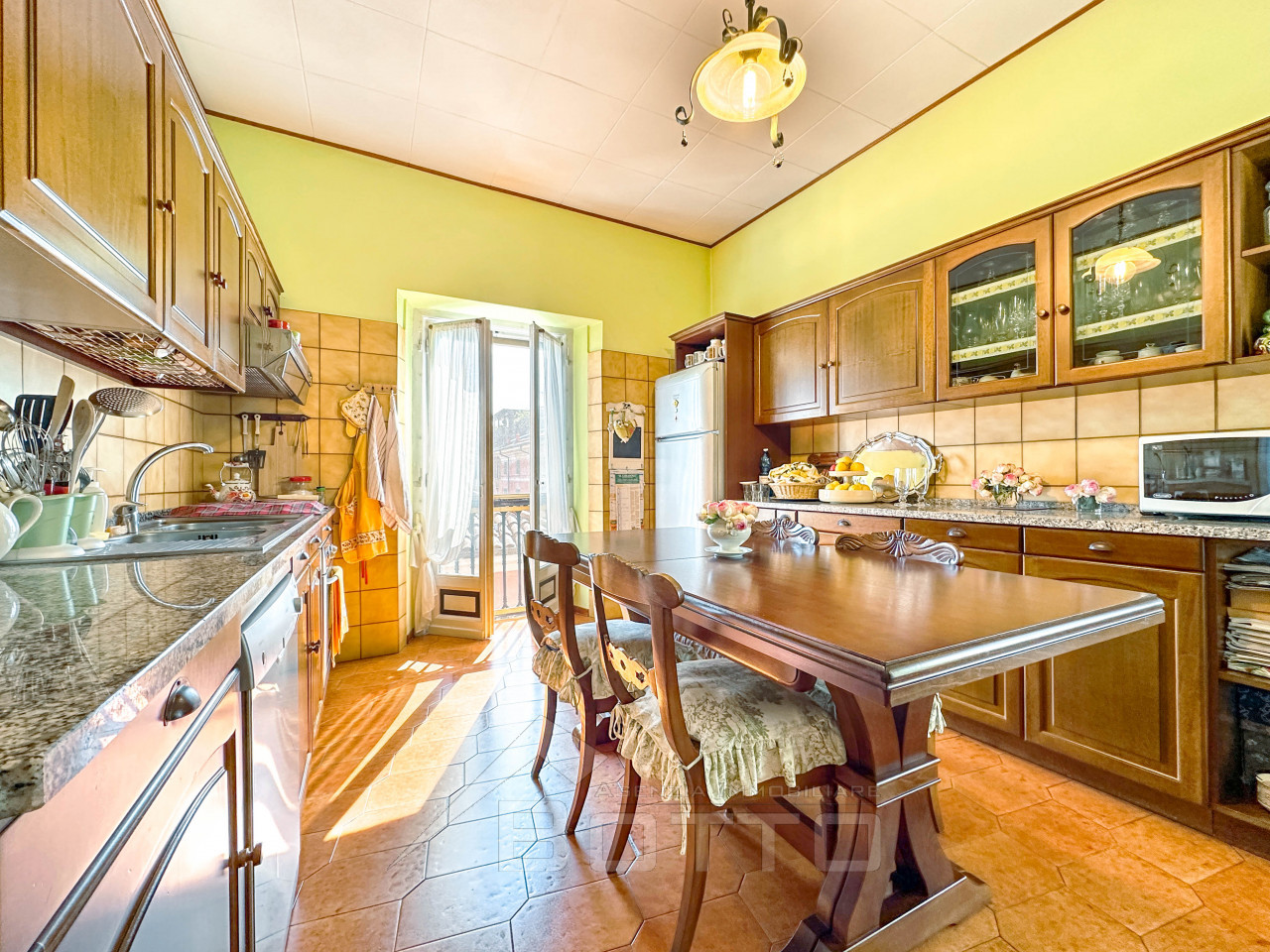 015__casa-vendita-ghemme-cucina6_wmk_0