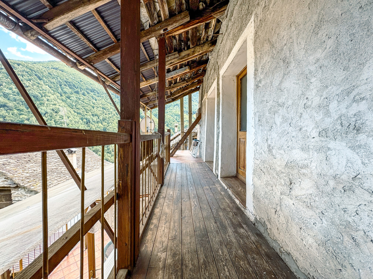 015__casa-vendita-oro-balcone