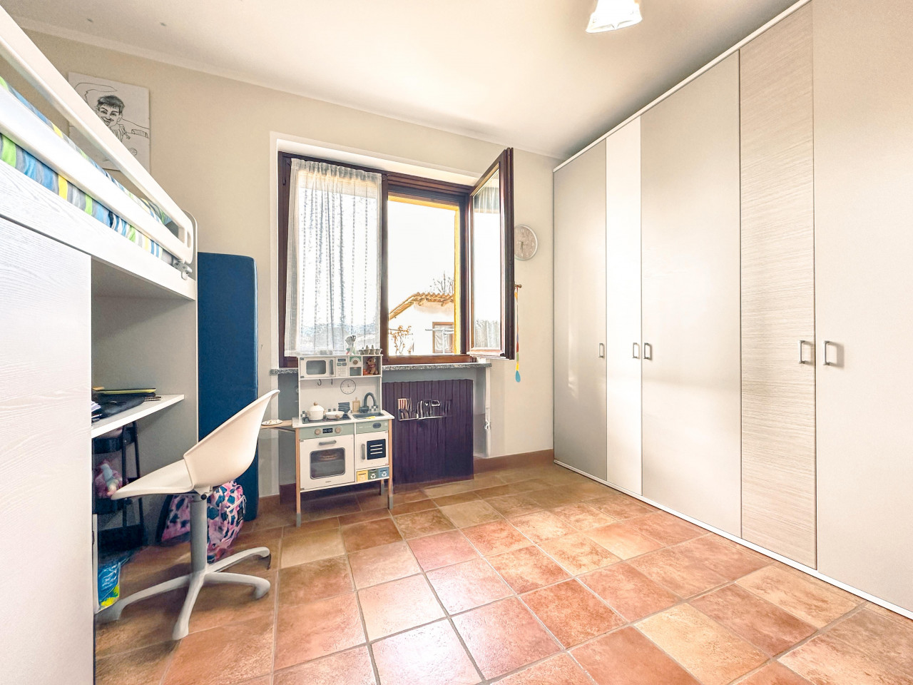 015__villa-vendita-gattinara-sedia