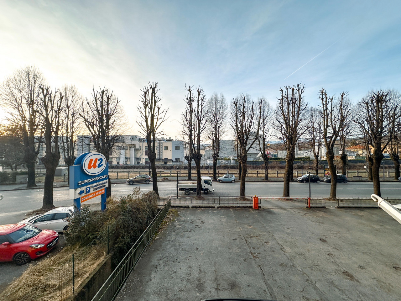 016__appartamento-vendita-gattinara-parcheggio