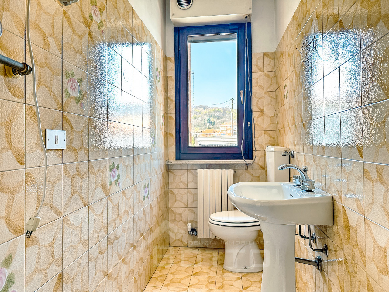 016__appartamento-vendita-grignasco-bagno2_wmk_0
