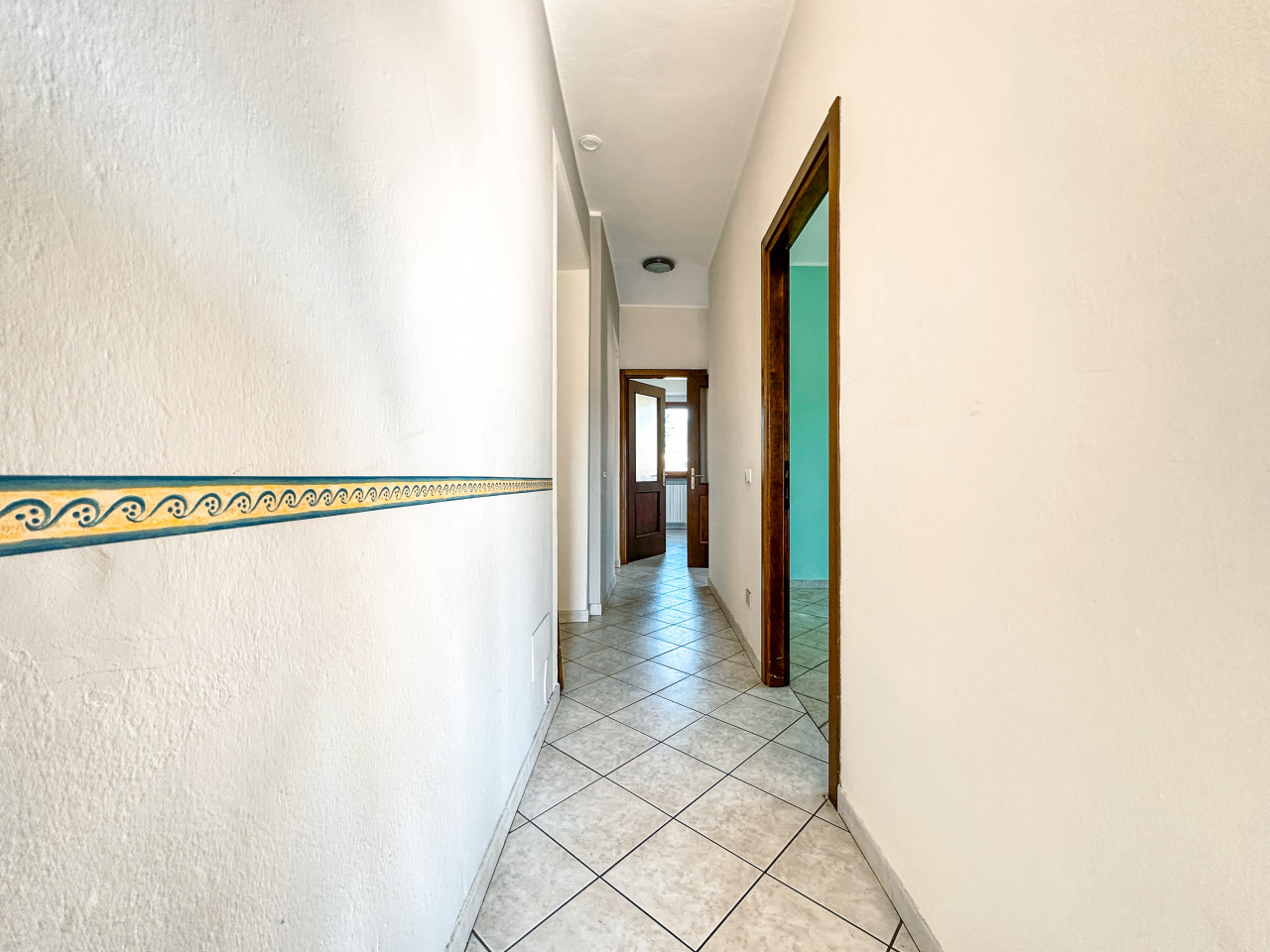 016__casa-vendita-cavallirio-corridoio1