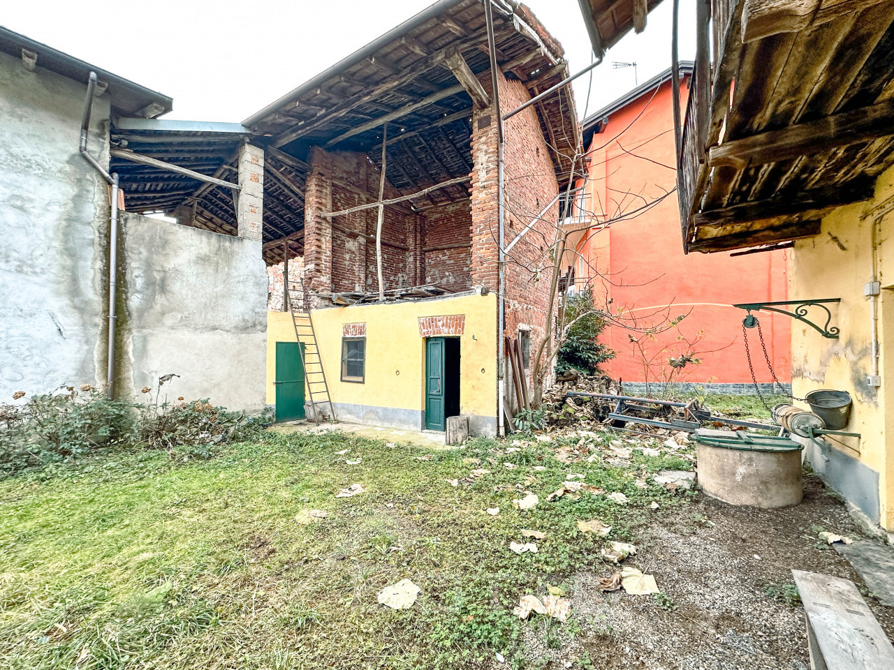 016__casa-vendita-cavallirio-pozzo4_wmk_0