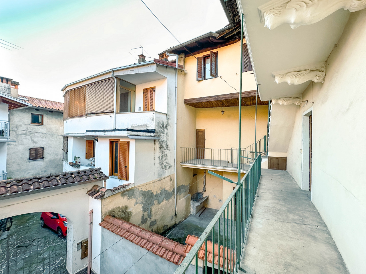 016__casa-vendita-grignasco-balcone5