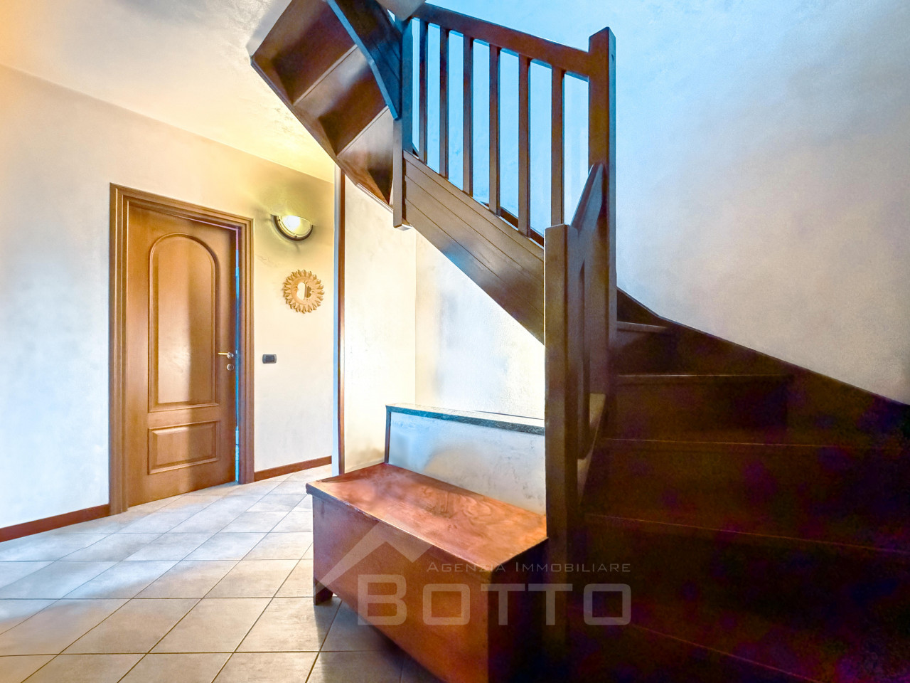 016__casa-vendita-varallo-disimpegno3_wmk_0