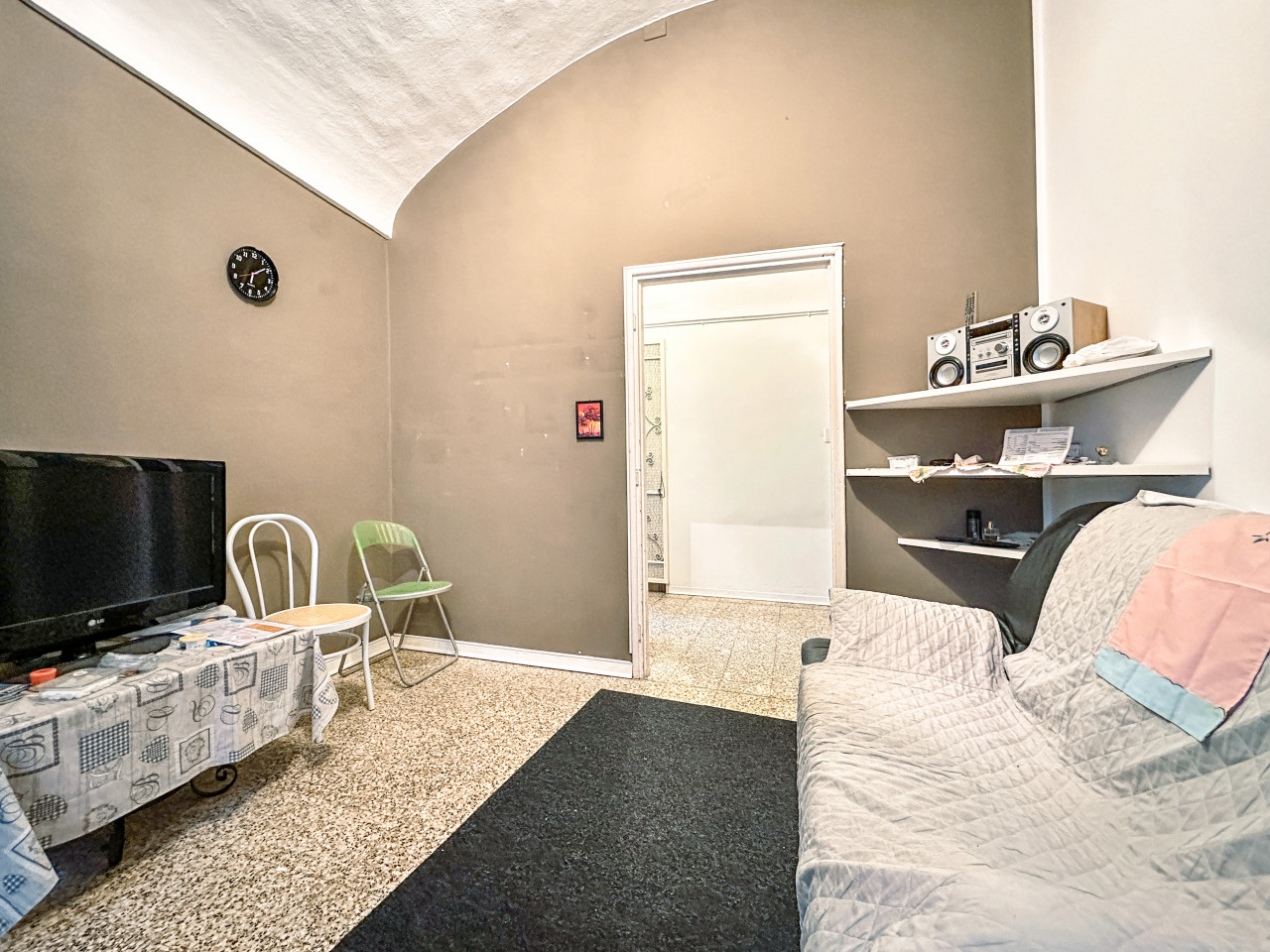017__casa-vendita-cavallirio-sofa