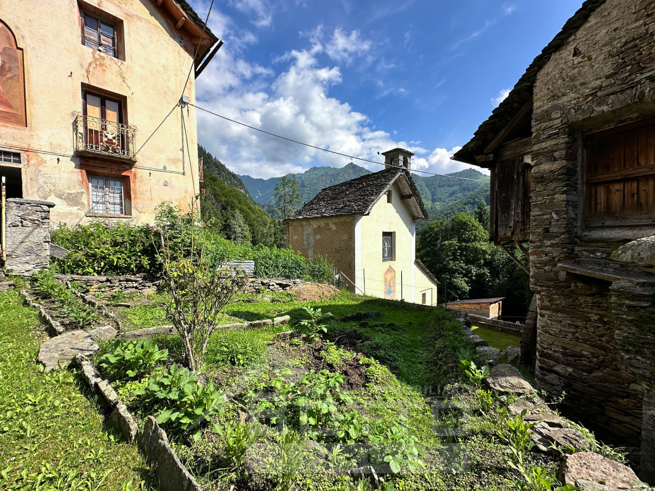 017__casa-vendita-cervatto-esterno8_wmk_0