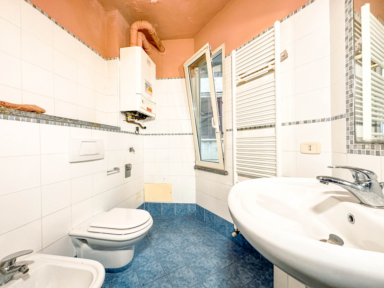 017__casa-vendita-grignasco-bagno1