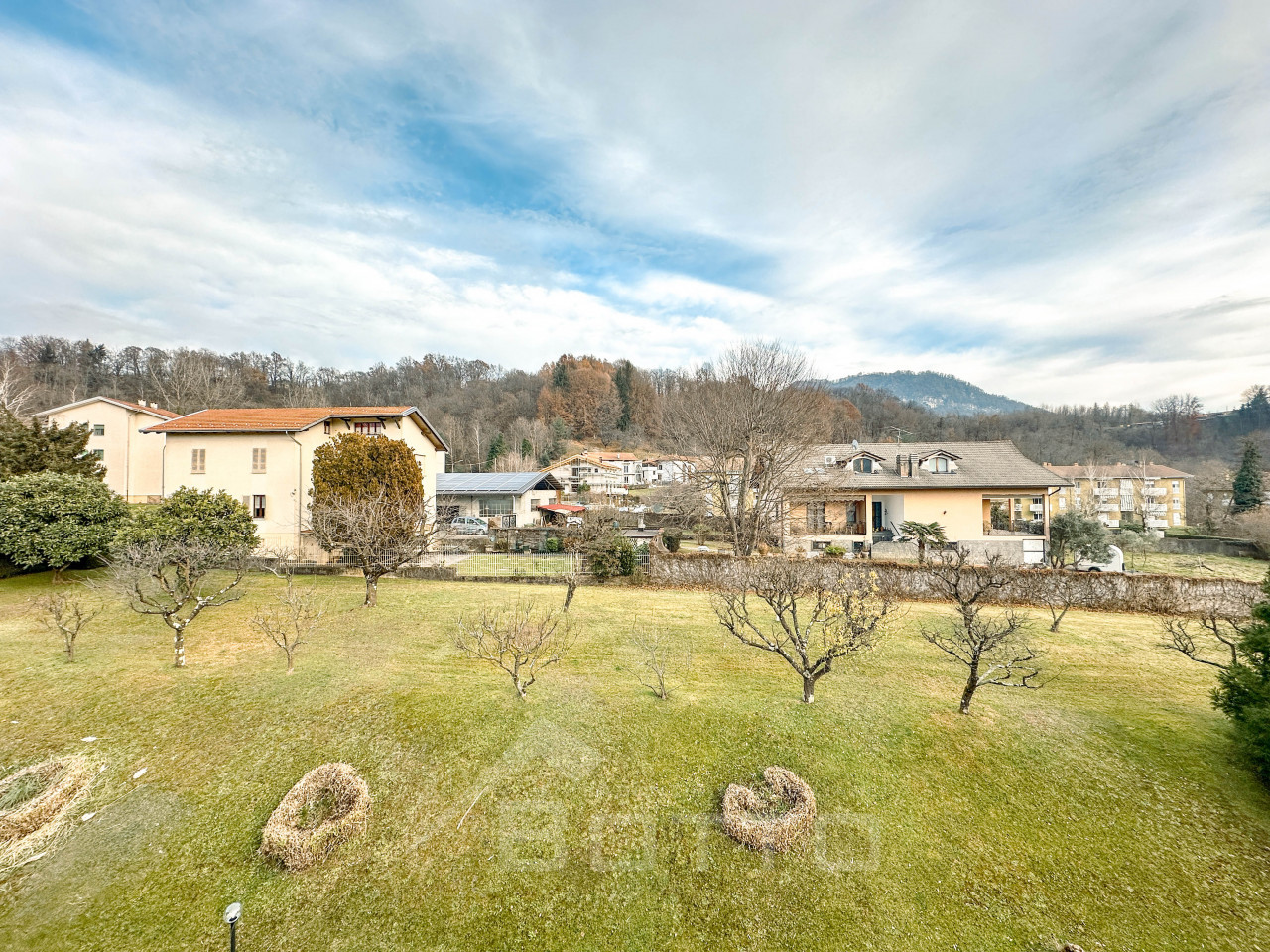 019__appartamento-vendita-borgosesia-esterno45_wmk_0